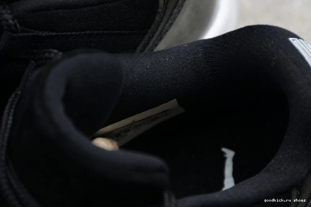 Low 11 Retro Air 